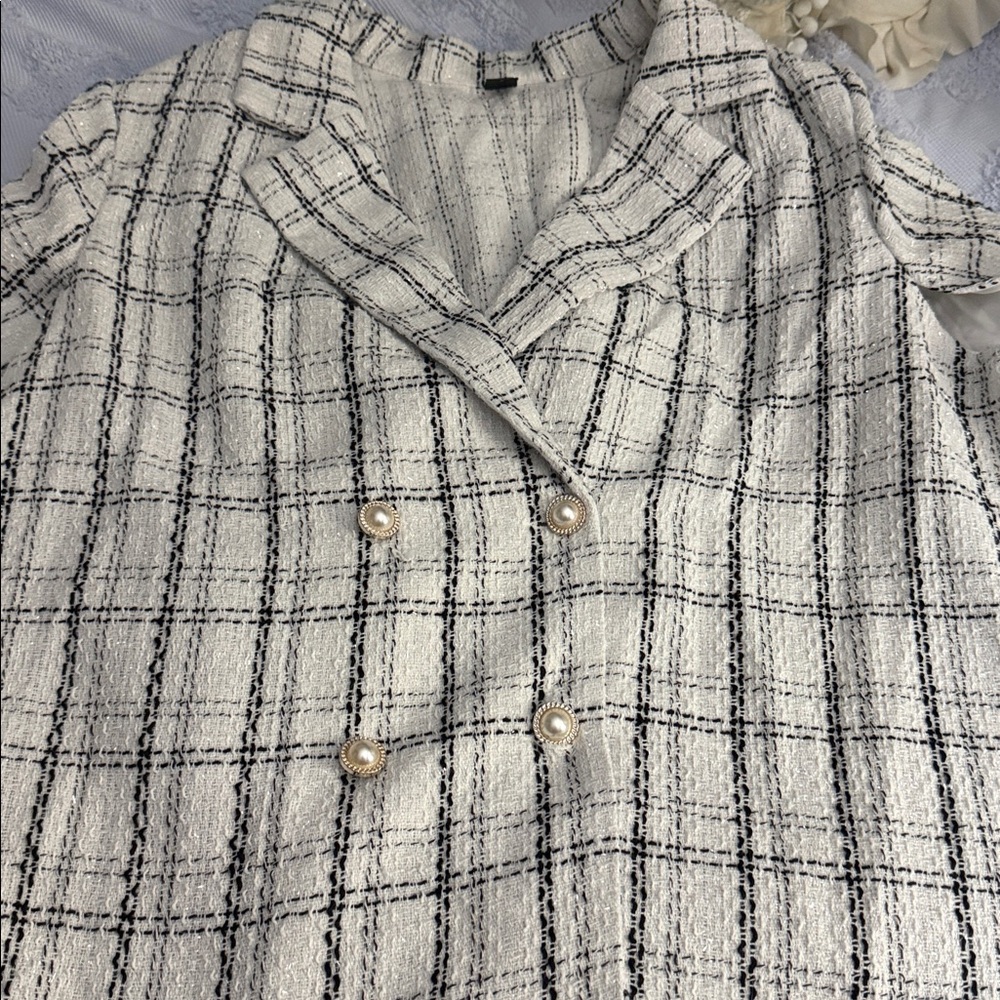 Women’s Plus Size Plaid Print Cloak Sleeve Double Breasted Blazer - Picture 9 of 11